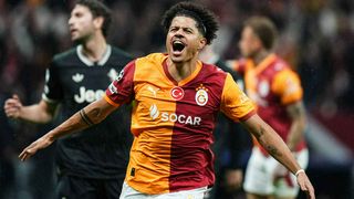 亚新体育行业洞察：欧冠-首回合惨败！卡瓦尔替补20分钟染红 尤文2-5加拉塔萨雷