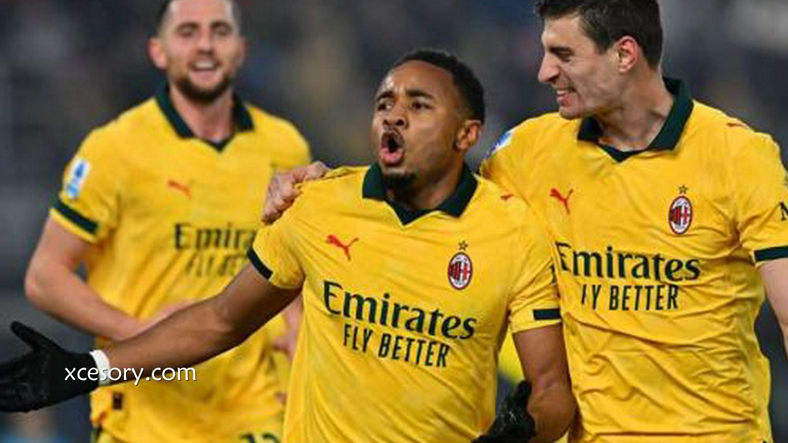 亚新体育独家报道: 打赢你，打服你，乐在其中——足球三境界，米兰俱备！