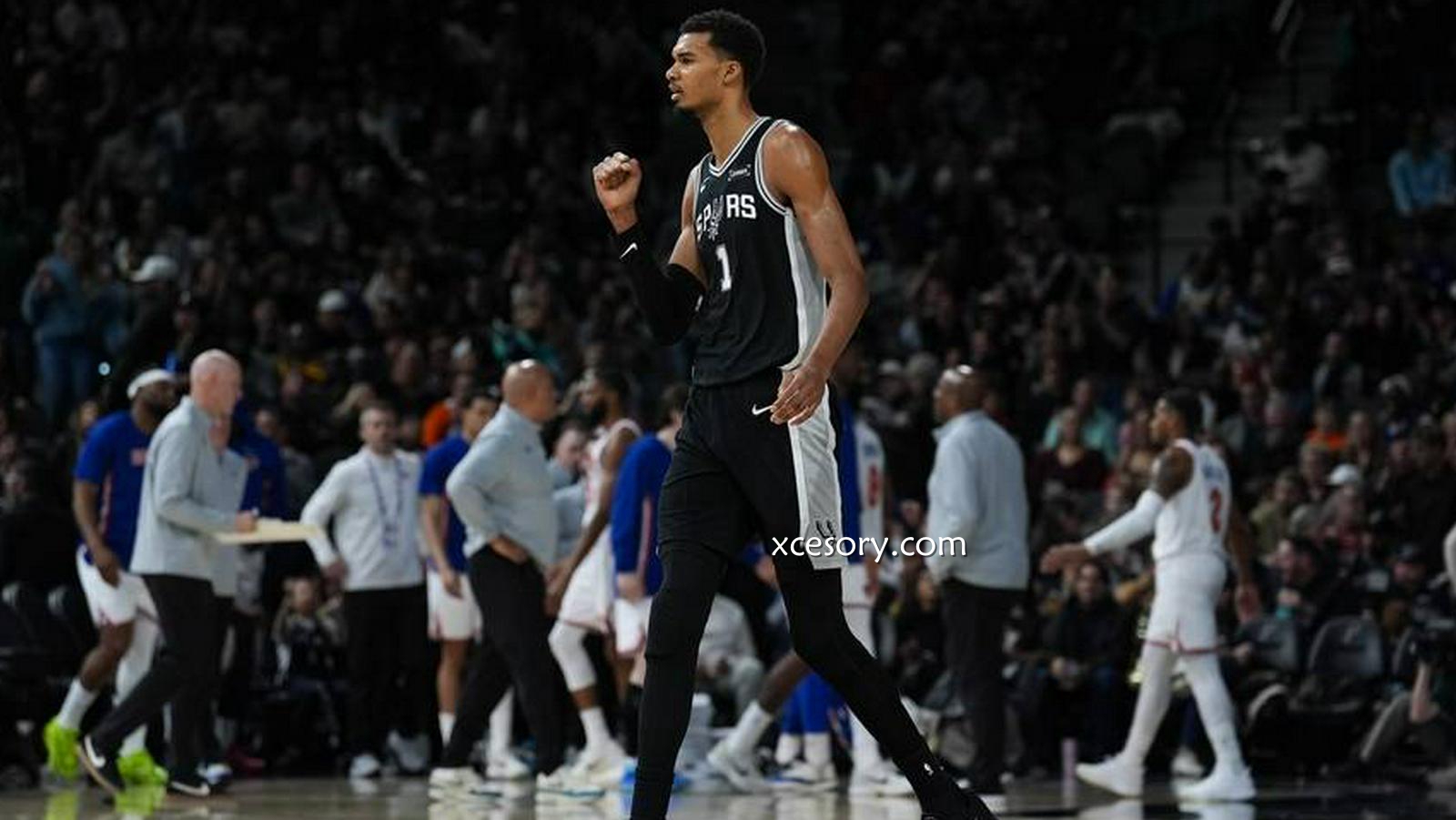 亚新体育热点聚焦:官方实力榜|马刺居首力压雷霆 湖人第10勇士NO.16