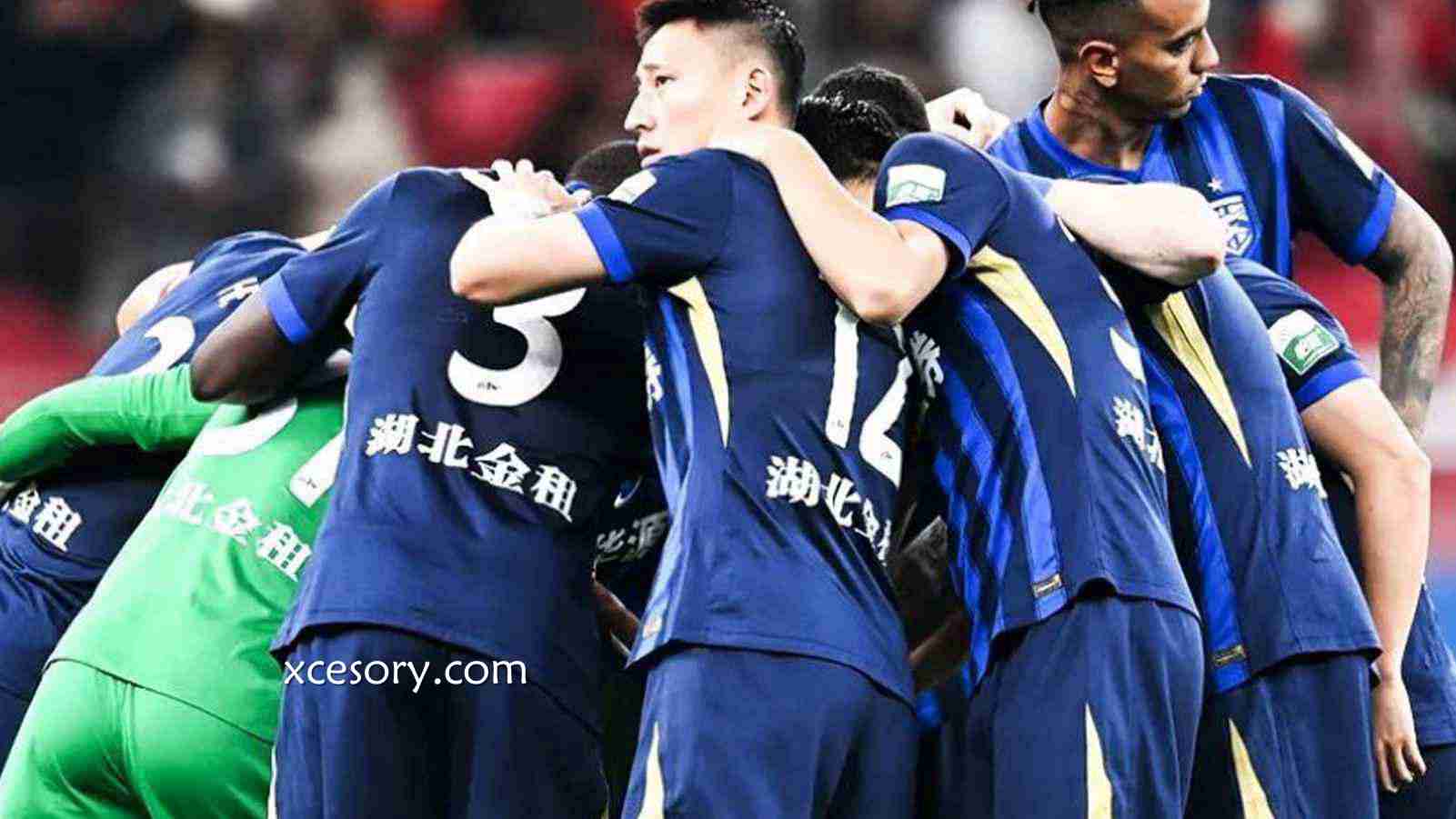 亚新体育专业分析:足球报|武汉三镇已退无可退 若再败津门虎全队信心或将彻底崩塌